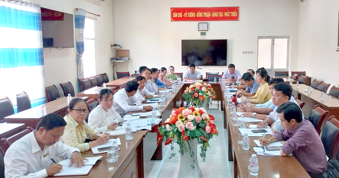 Ban Dân vận Tỉnh ủy giám sát chuyên đề việc thực hiện  Chỉ thị số 01-CT/TU tại huyện Thạnh Phú