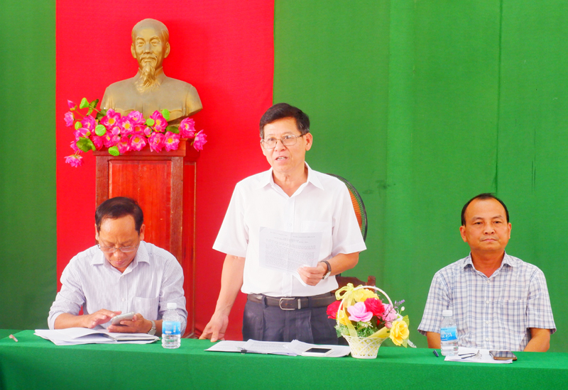 Đoàn kiểm tra 2537 của Huyện ủy Thạnh Phú làm việc với Đảng ủy xã Quới Điền