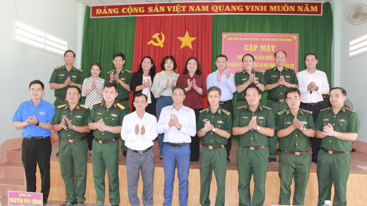 Thăm hỏi, động viên chiến sĩ mới Tiểu đoàn Huấn luyện - Bộ Chỉ huy Bộ đội Biên phòng tỉnh
