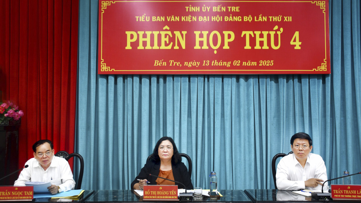 Phiên họp thứ 4 Tiểu ban văn kiện Đại hội Đảng bộ tỉnh lần thứ XII