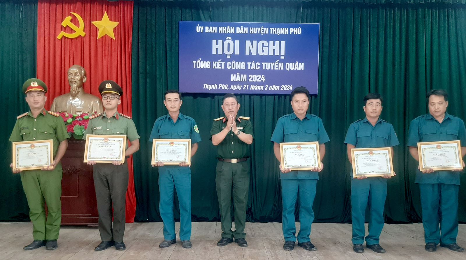 Huyện Thạnh Phú tổng kết công tác tuyển quân năm 2024